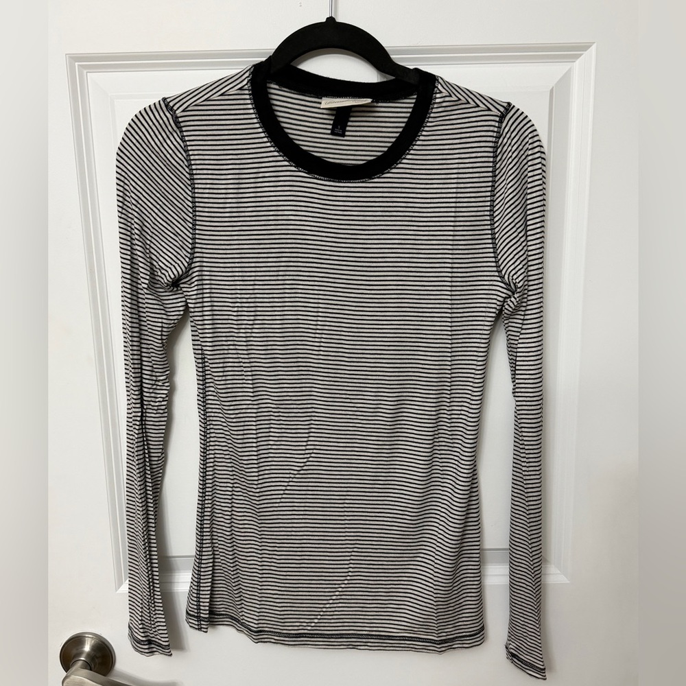 Universal Thread Long Sleeve Top